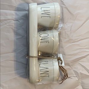 Live love plant planters